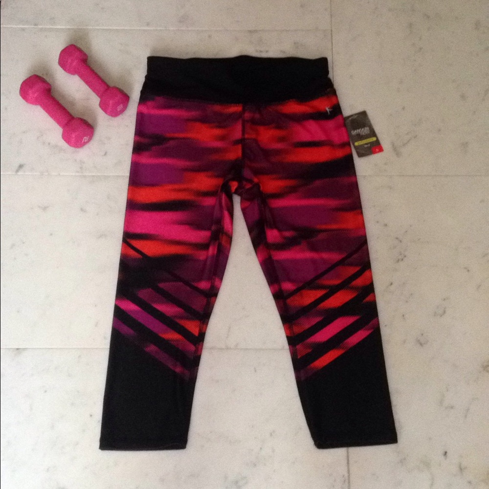 Danskin Now capri leggings size small 4-6